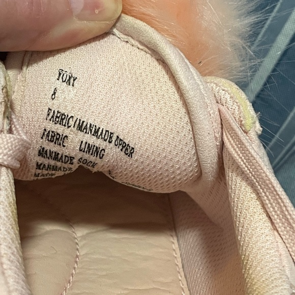 Steve Madden Foxy pink low top sneakers fur pom pom size 8 faux suede rose gold - Picture 13 of 14